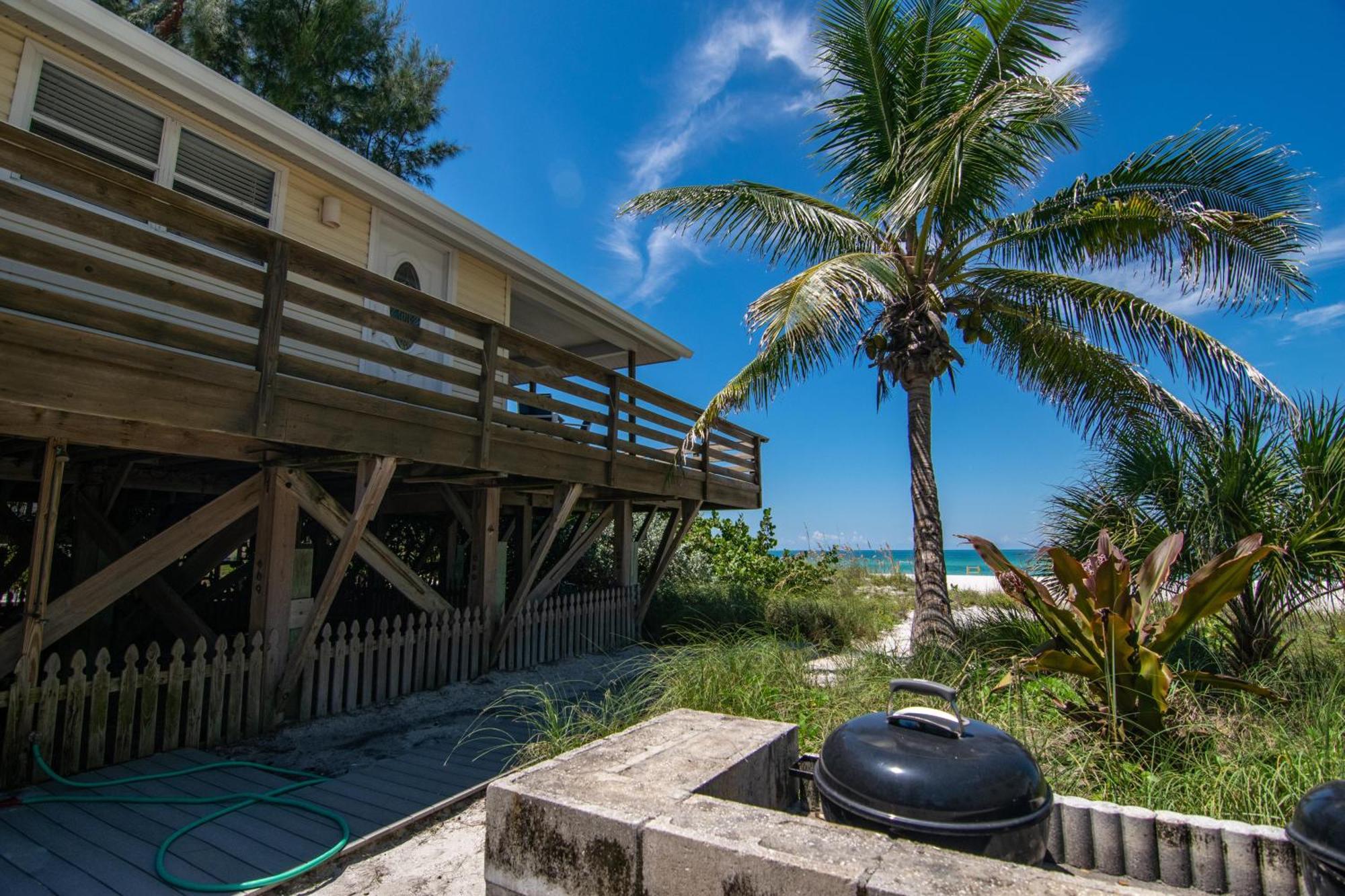 The Tiki House Villa Holmes Beach Exterior photo